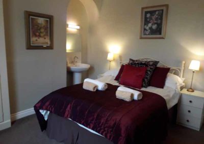 Double Bedroom - En Suite | Craven House